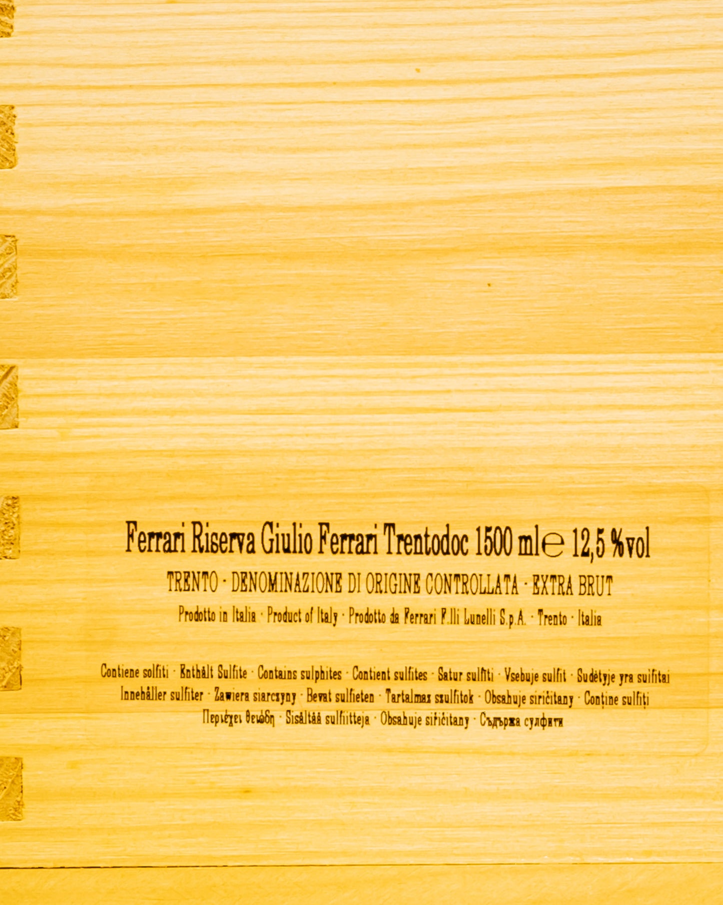 Ferrari Lunelli Trentodoc Riserva Giulio Fondatore 2008 Chardonnay Spumante Metodo Classico Trentino Italia Magnum Retro Etichetta 2