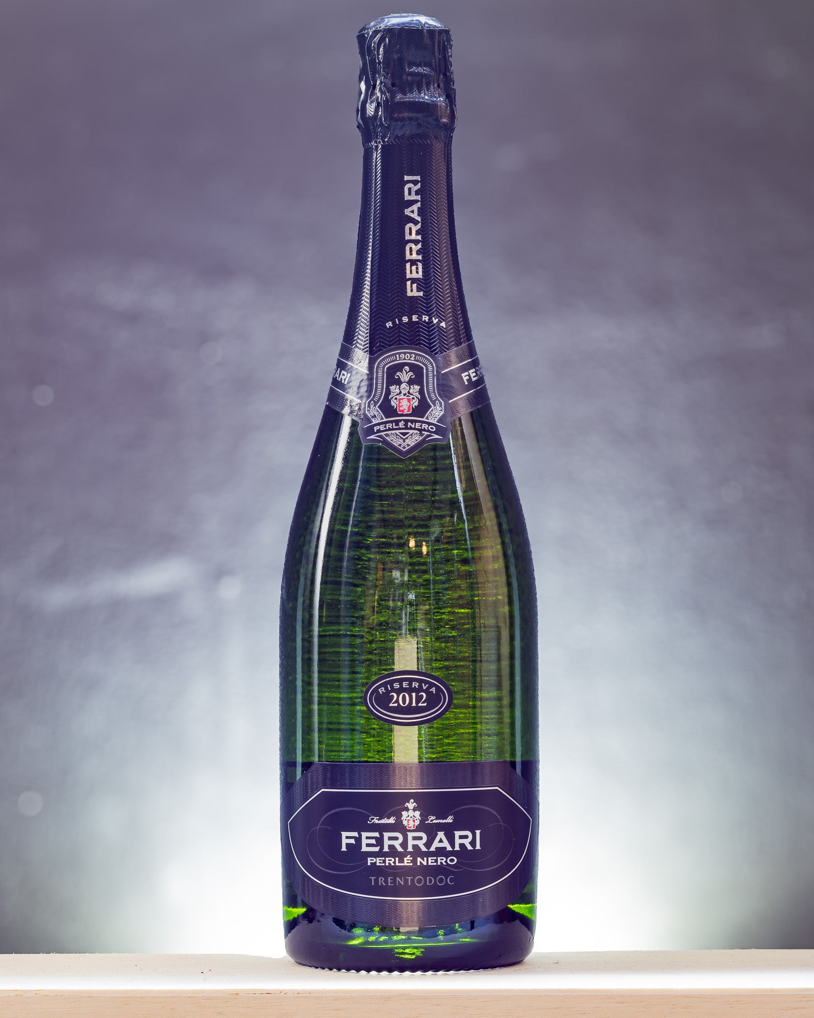 Ferrari Lunelli Trentodoc Riserva Perle Nero Extra Brut 2012 Pinot Noir Vino Metodo Classico Italia