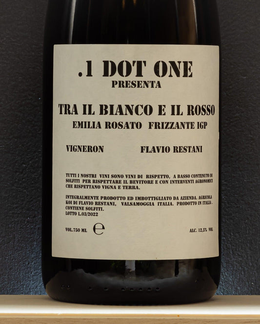 i dot one tra il bianco e il rosso emilia romagna rosato frizzante sui lieviti flavio restani italia retro etichetta