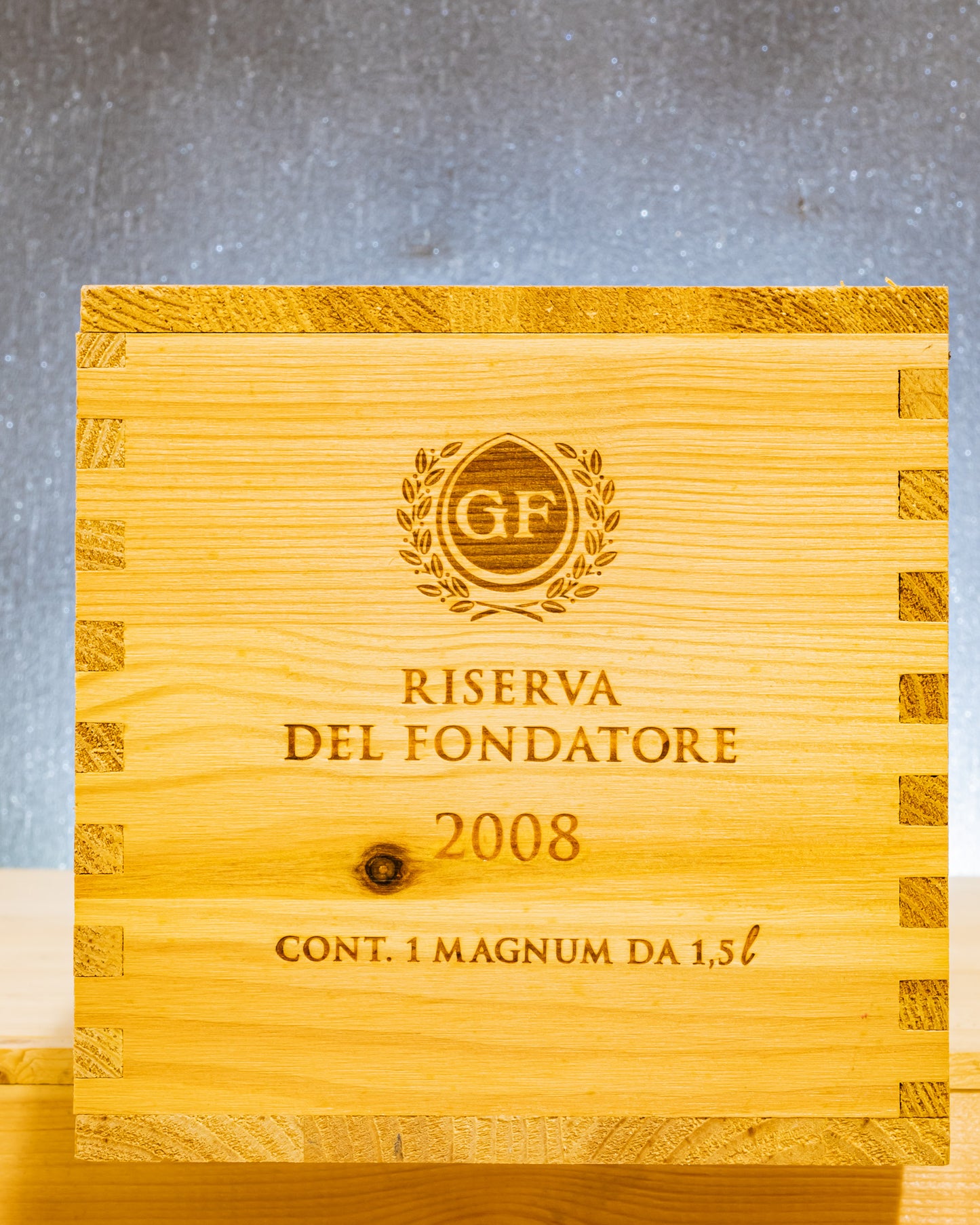 Ferrari Lunelli Trentodoc Riserva Giulio Fondatore 2008 Chardonnay Spumante Metodo Classico Trentino Italia Magnum Retro Etichetta 1