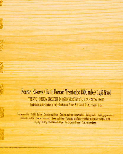 Ferrari Lunelli Trentodoc Riserva Giulio Fondatore 2008 Chardonnay Spumante Metodo Classico Trentino Italia Magnum Retro Etichetta 2