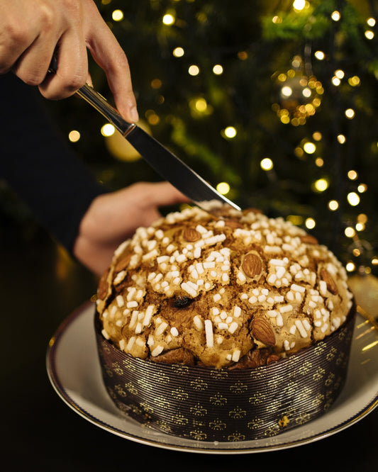Panettone Tradizionale Artigianale Mandorlato Panificio Mulara Miglior Panettone Natale Regalo Mano Taglio